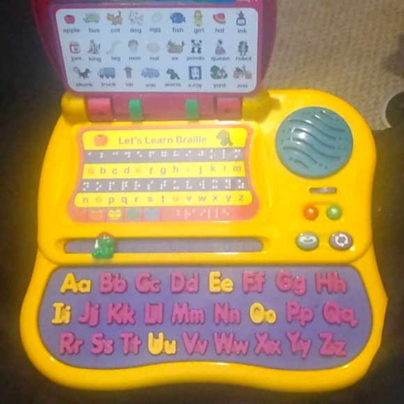 VTech Flip For Phonics Electronic Learning Board - Picture 4 of 5
